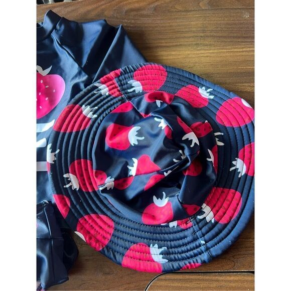 Dolphin Love Strawberry Love 3pc Swimsuit Set Baby Girl Swimsuit Set Size 18 Mon - Picture 6 of 12